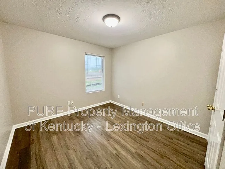 276 Grinder Ct — Photo 11