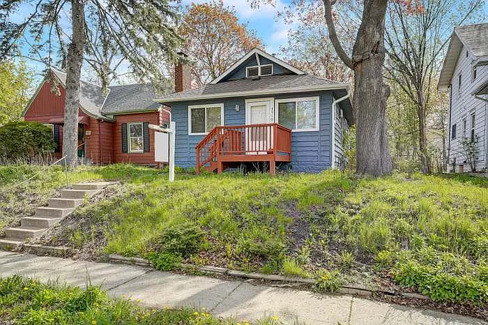 3510 Newton Ave N — Photo 28