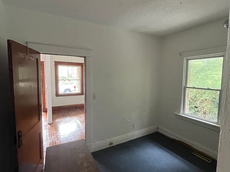 4404 Genessee St #HOUSE — Photo 14