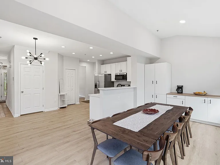 1908 Orchard Hill Dr — Photo 7