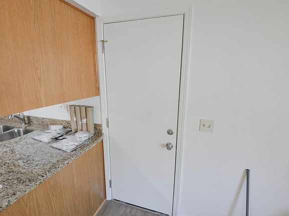 5th image of 1153 McMullen Ave #1155