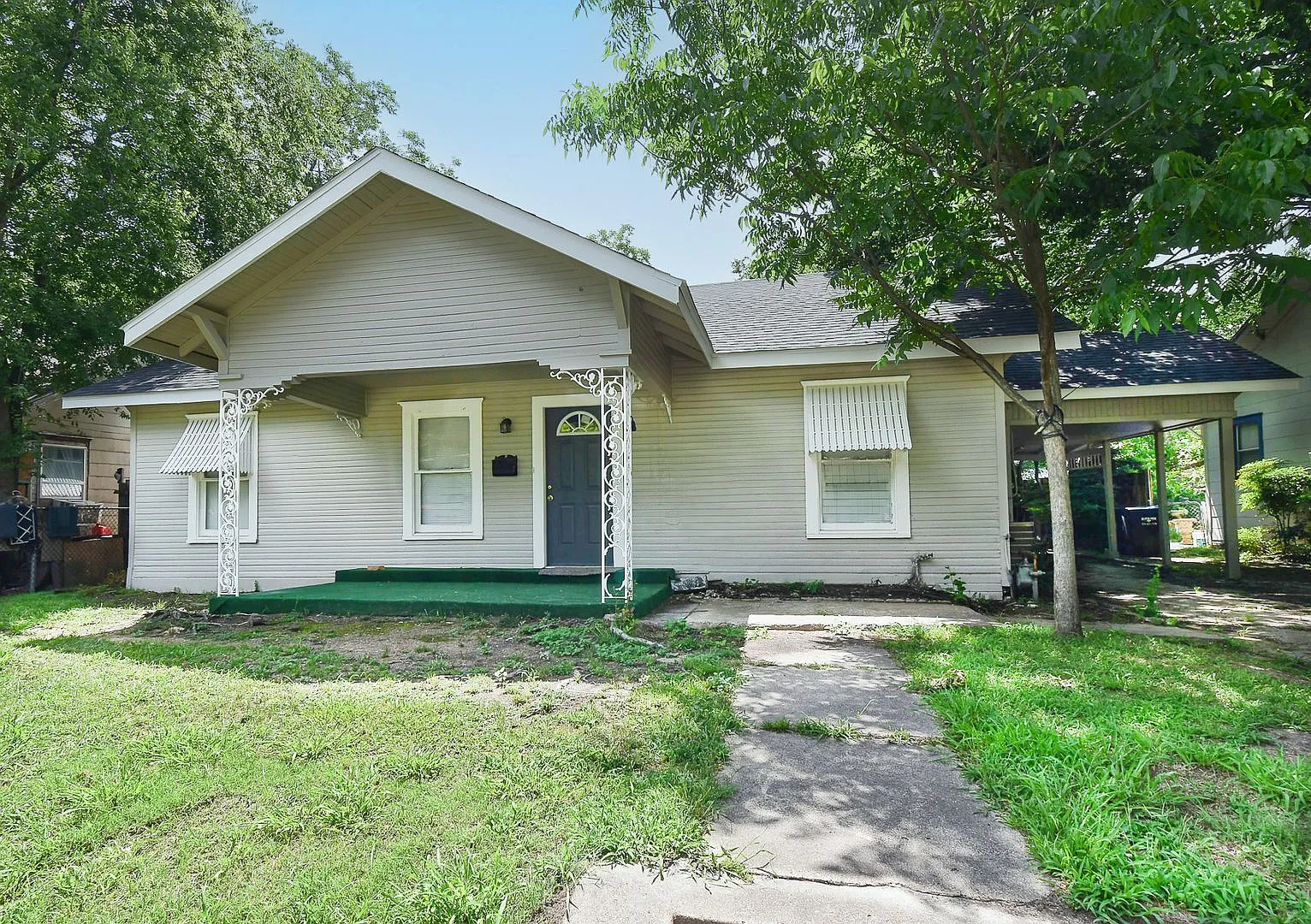 3814 Roberts- House — Photo 2