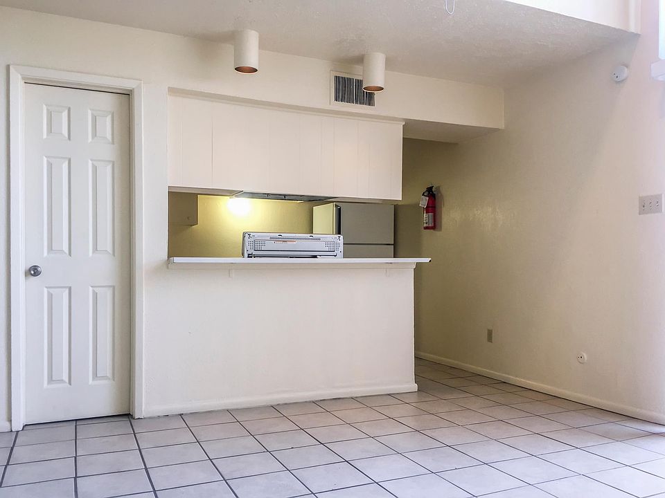 1st image of 535 Ortiz Dr SE APT A