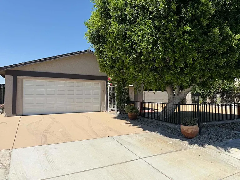 69150 San Susanna Ave — Photo 2