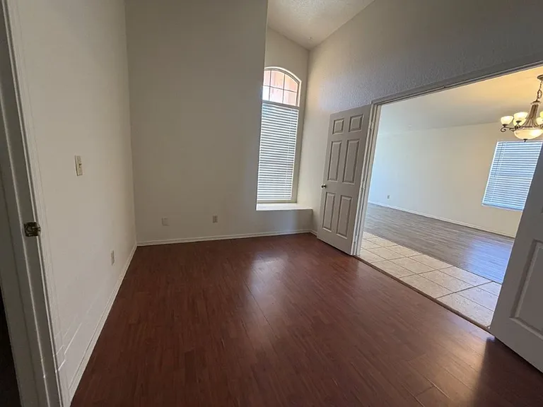15435 S 44th Way — Photo 9