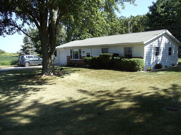 2nd image of 220 N Argold St
