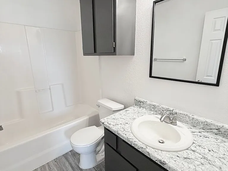 Buffalo Creek Apartment Homes — Photo 22