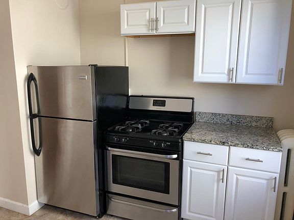 2nd image of 42 Camp St