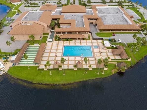 1251 SW 134th Way APT 309A, Pembroke Pines, FL 33027