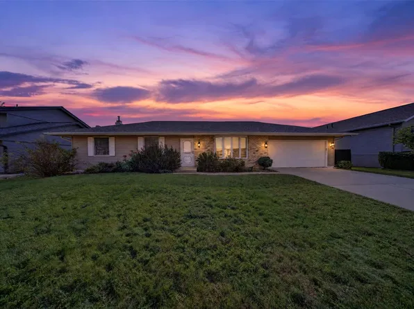 219 Boyson Rd NE, Cedar Rapids, IA 52402
