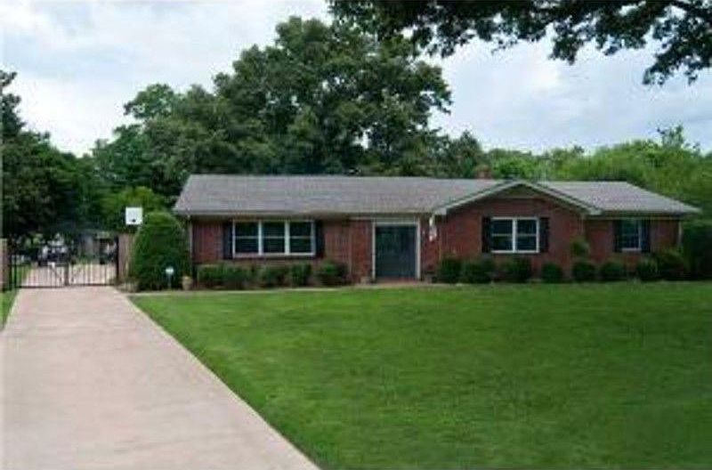 1st image of 4162 Oaksedge Dr