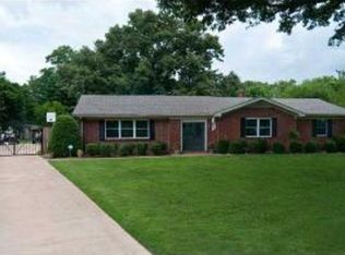 4162 Oaksedge Dr, Memphis, TN 38117
