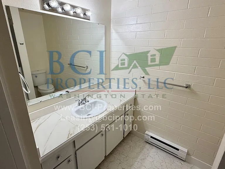 8624 Pacific Ave — Photo 9
