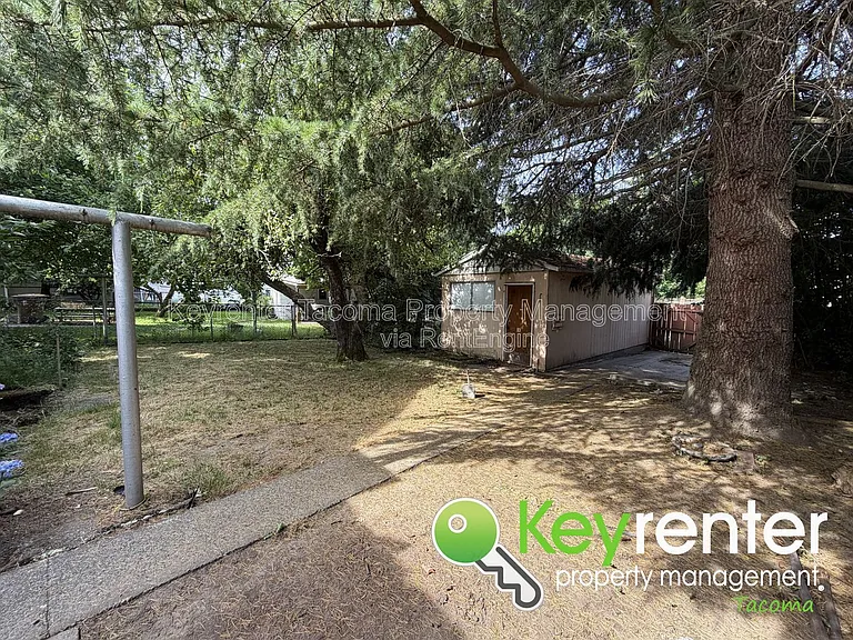 3620 E South St — Photo 18
