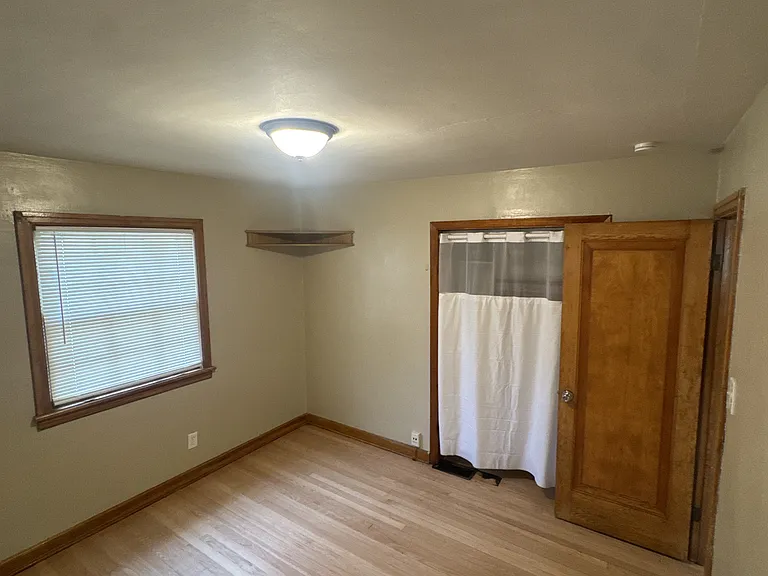 4880 N 51st Blvd — Photo 16