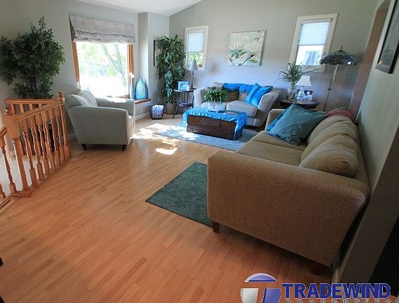 3rd image of 4215 Orchid Ln N