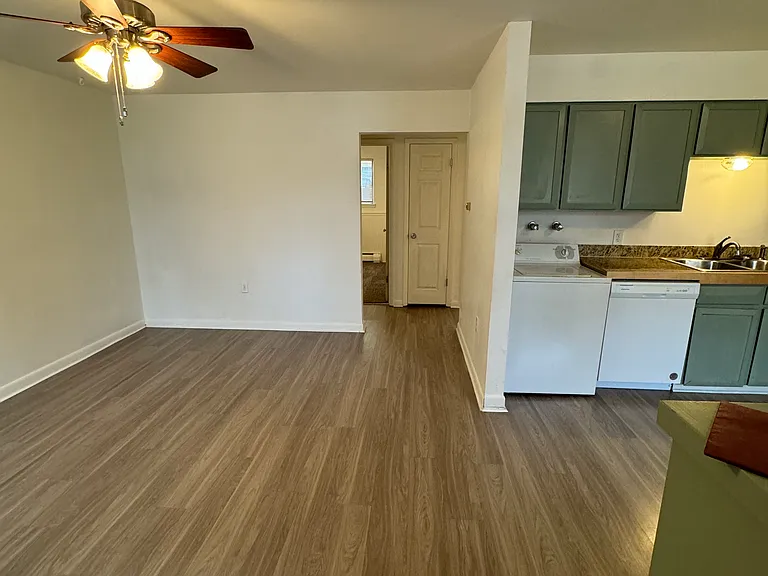 704 E Myrtle St #704 — Photo 5