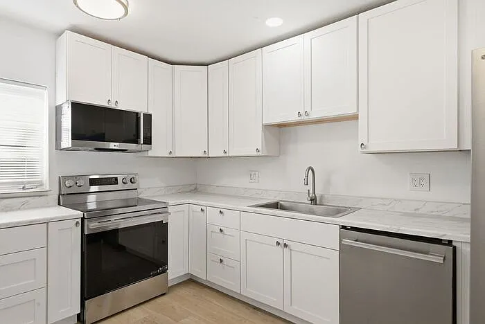 4325 S Coolidge Ave — Photo 10