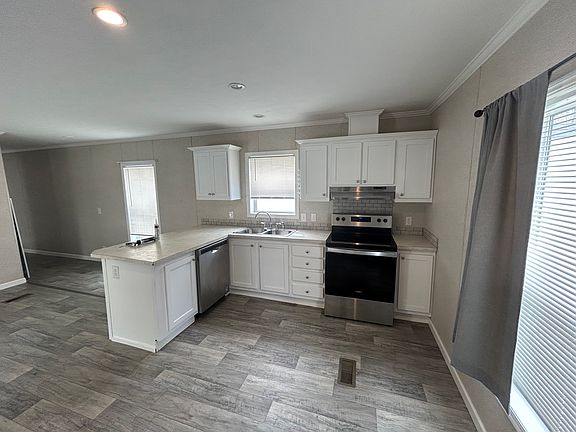 3rd image of 673 Armstrong St Lot 98