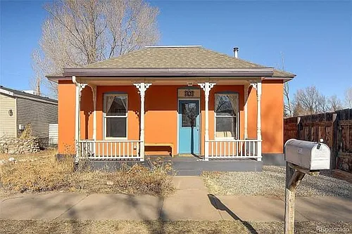 606 I St Photo 1