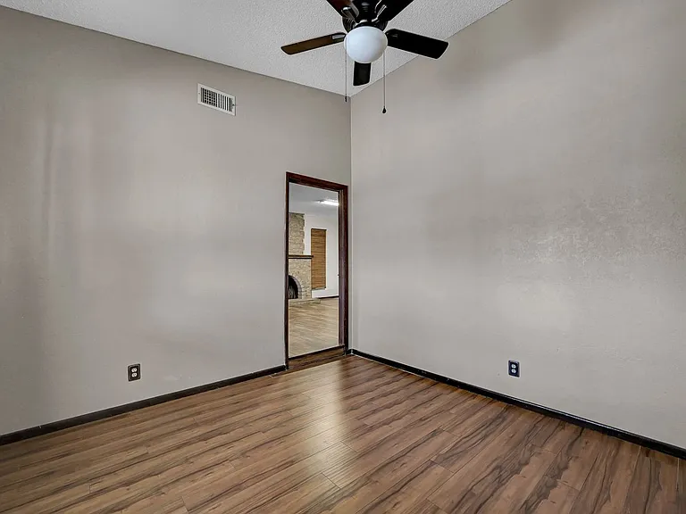 6975 Obannon Dr — Photo 27