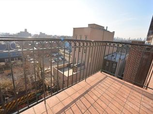 2842 38th St APT 3F, Astoria, NY 11103