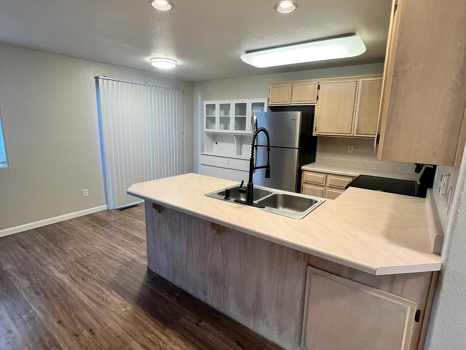 Mountain View Dr, Central Point — Photo 4