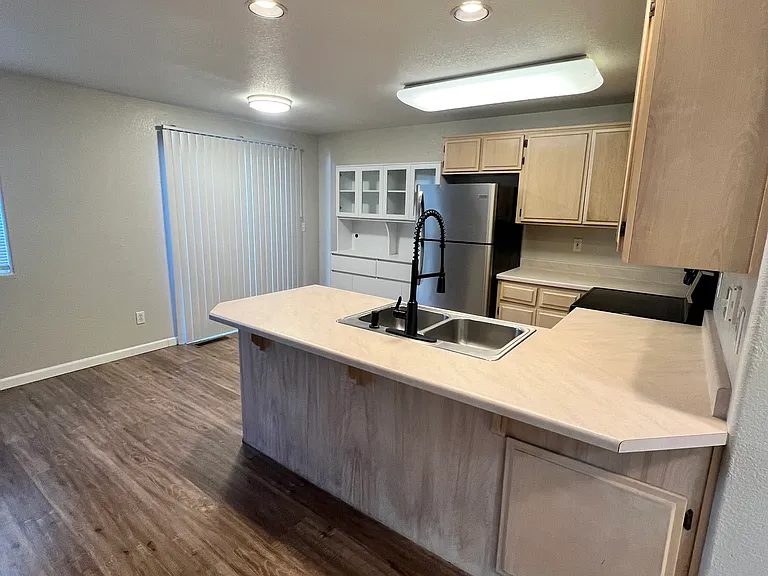 Mountain View Dr — Photo 4
