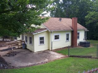 405 Mountain View Rd, N Wilkesboro, NC 28659