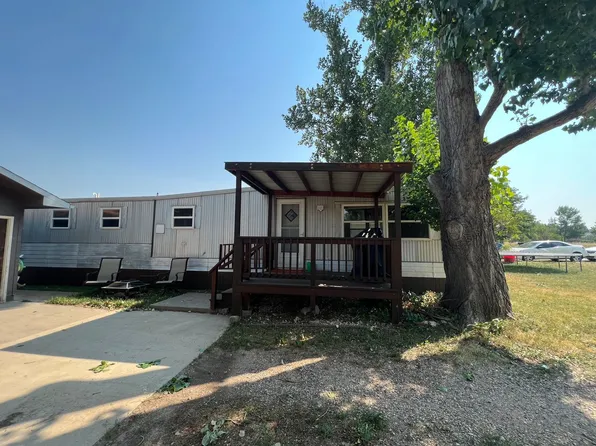 9 Apple Valley Ln, Spearfish, SD 57783