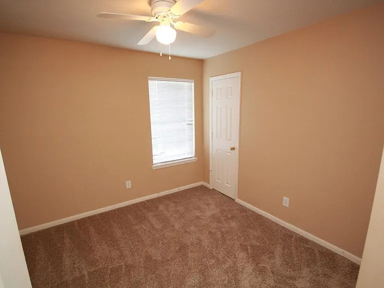 6418 Mountain Pines Ln — Photo 15