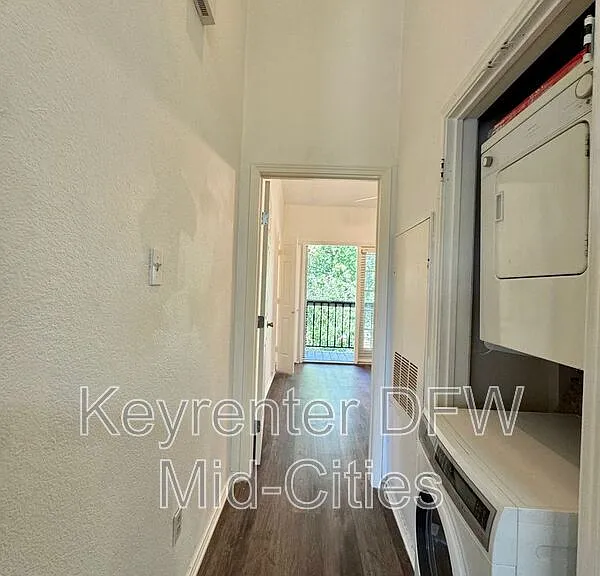 4800 W Lovers Ln #224 — Photo 11