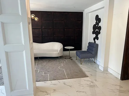 Rented by R New York | media 16