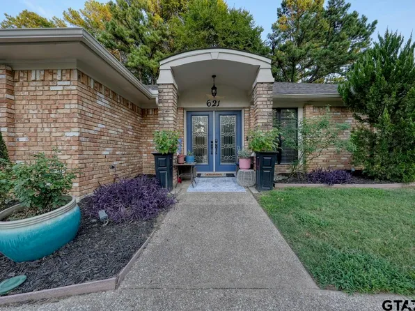 621 Northgate Dr, Hideaway, TX 75771