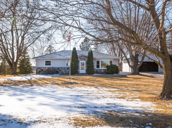 N10011 North Bluemound ROAD, Mayville, WI 53050