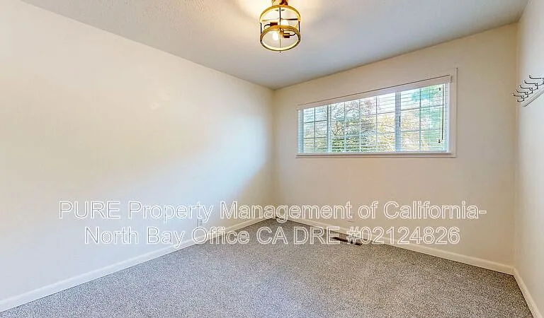 5617 Dupont Dr — Photo 21
