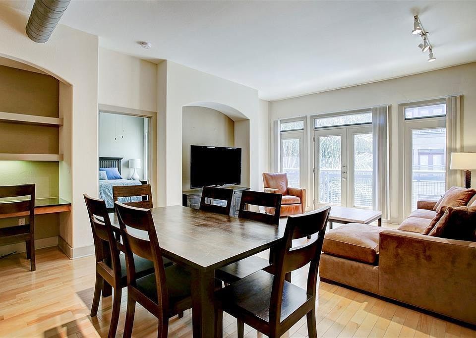 1st image of 1901 Post Oak Blvd APT 3407