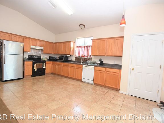 4th image of 2254 Blackwood Dr