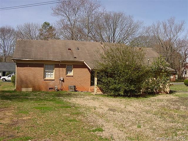 2nd image of 4827 Fairheath Rd