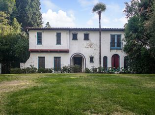 1284 New York Dr, Altadena, CA 91001