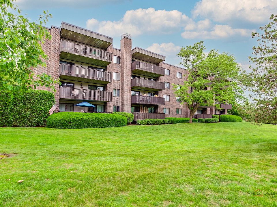1st image of 917 Vose Dr APT 411
