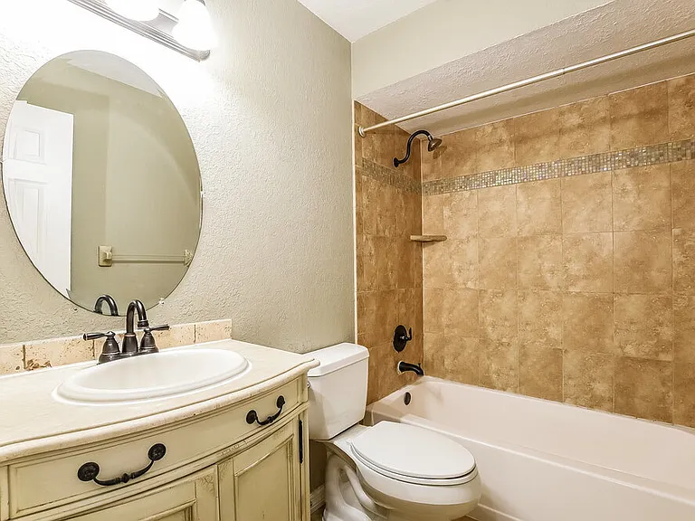 1345 Bridlebrook Dr — Photo 15