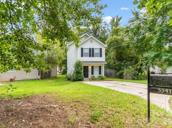 5541 Peachwood Dr, Charlotte, NC 28216