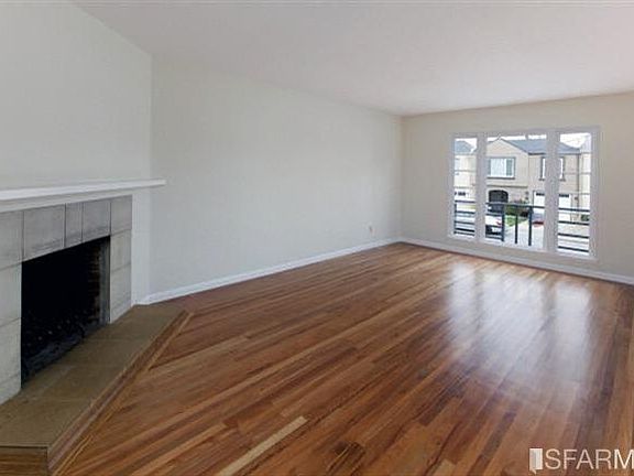 3rd image of 1995 44th Ave