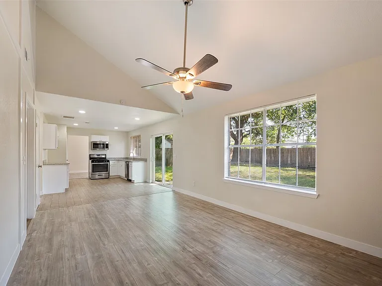 5410 Forest Trails Dr — Photo 11