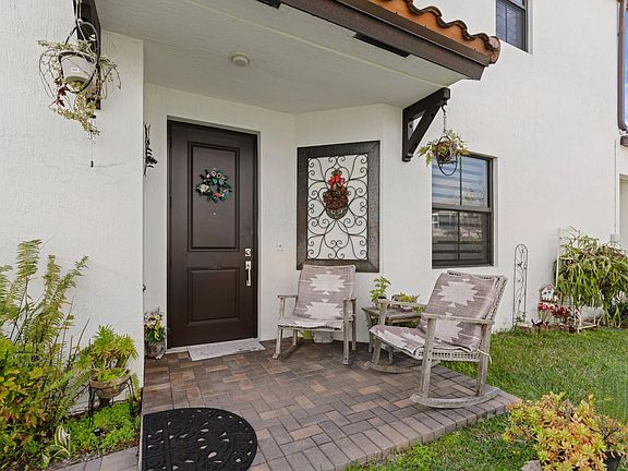 4th image of 4021 Sycamore Cove