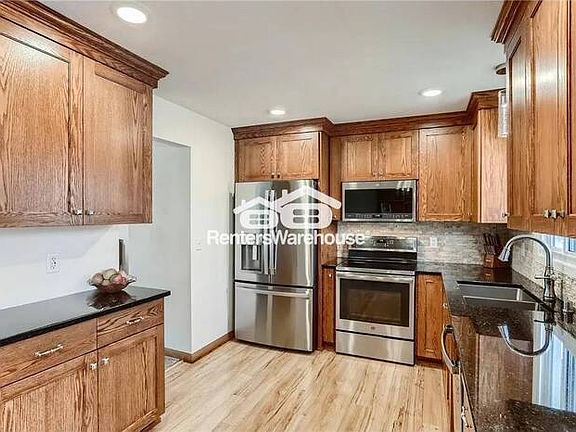 5th image of 11257 Jersey Ave N