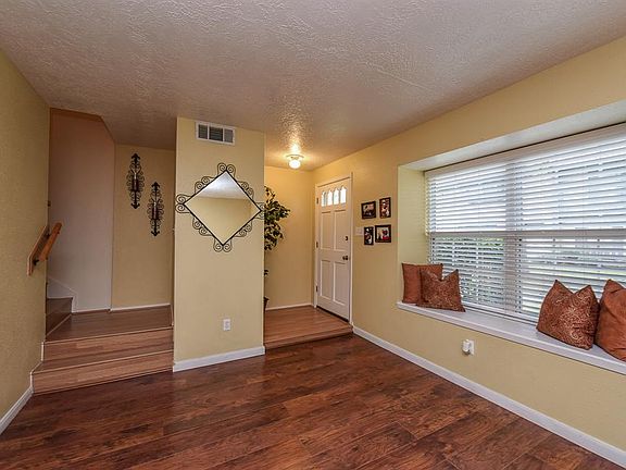 4th image of 3932 Laura Leigh Ln