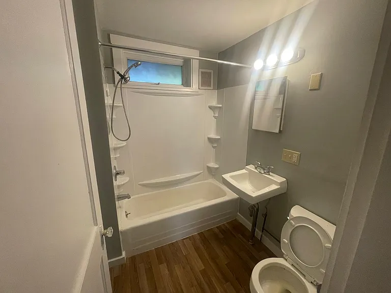 105 Main St #7 — Photo 1
