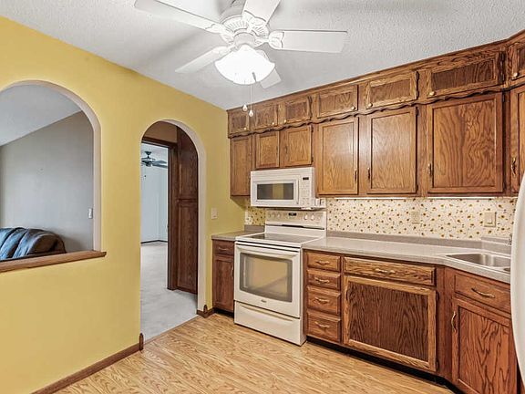 3rd image of 1450 Bidwell St APT 214
